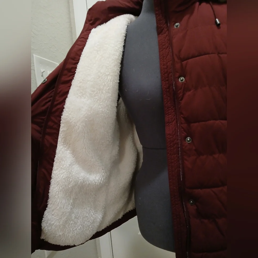 🔥SALE🔥Banana Republic Maroon‎ Puffy Hooded Vest